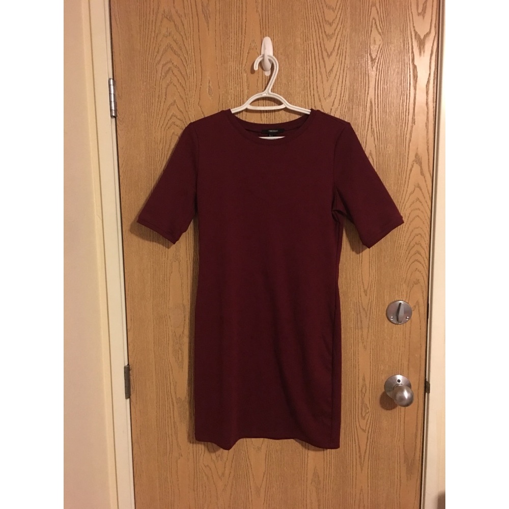 🌟2/$10🌟 F21 Maroon Body Con Short Sleeve Dress